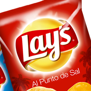 Mejora la imagen y ventas de Lay's con nuestro packaging de edici√≥n especial verano. Empatiza con amas de casa y familias con ni√±os. Resultados exitosos.